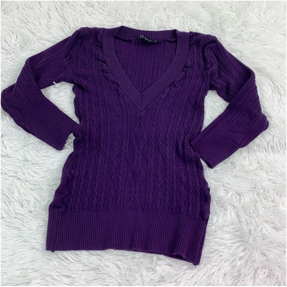Bebe long sleeve Purple Cable Knit fitted V-Neck Sweater